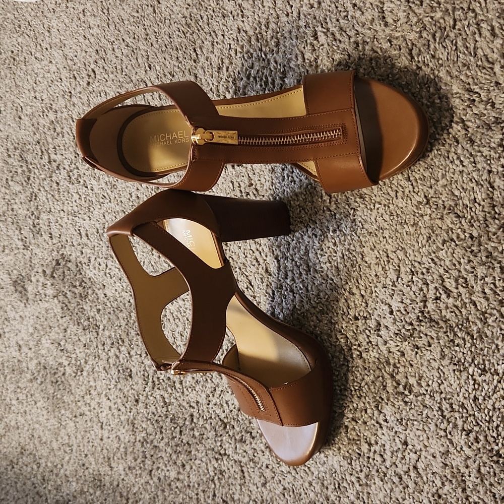 Michael Kors Sandals, brown, size 9.5